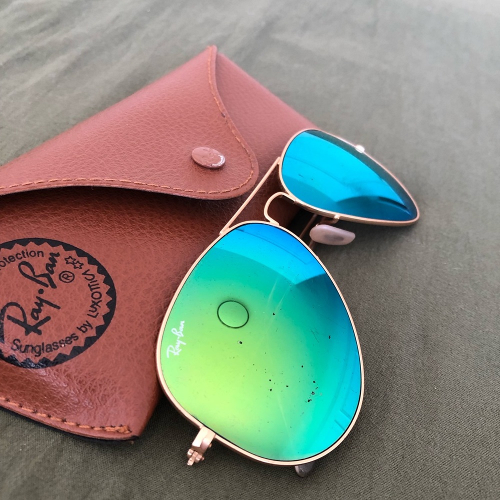 Mirrored Ray Ban Aviators